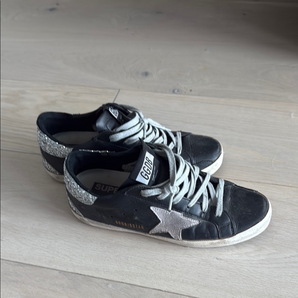 Golden Goose sneakers size 39 great condition